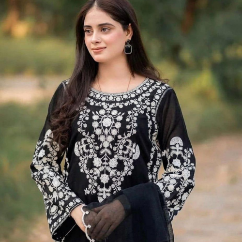 Elegant Black&White Printed Neck Dress